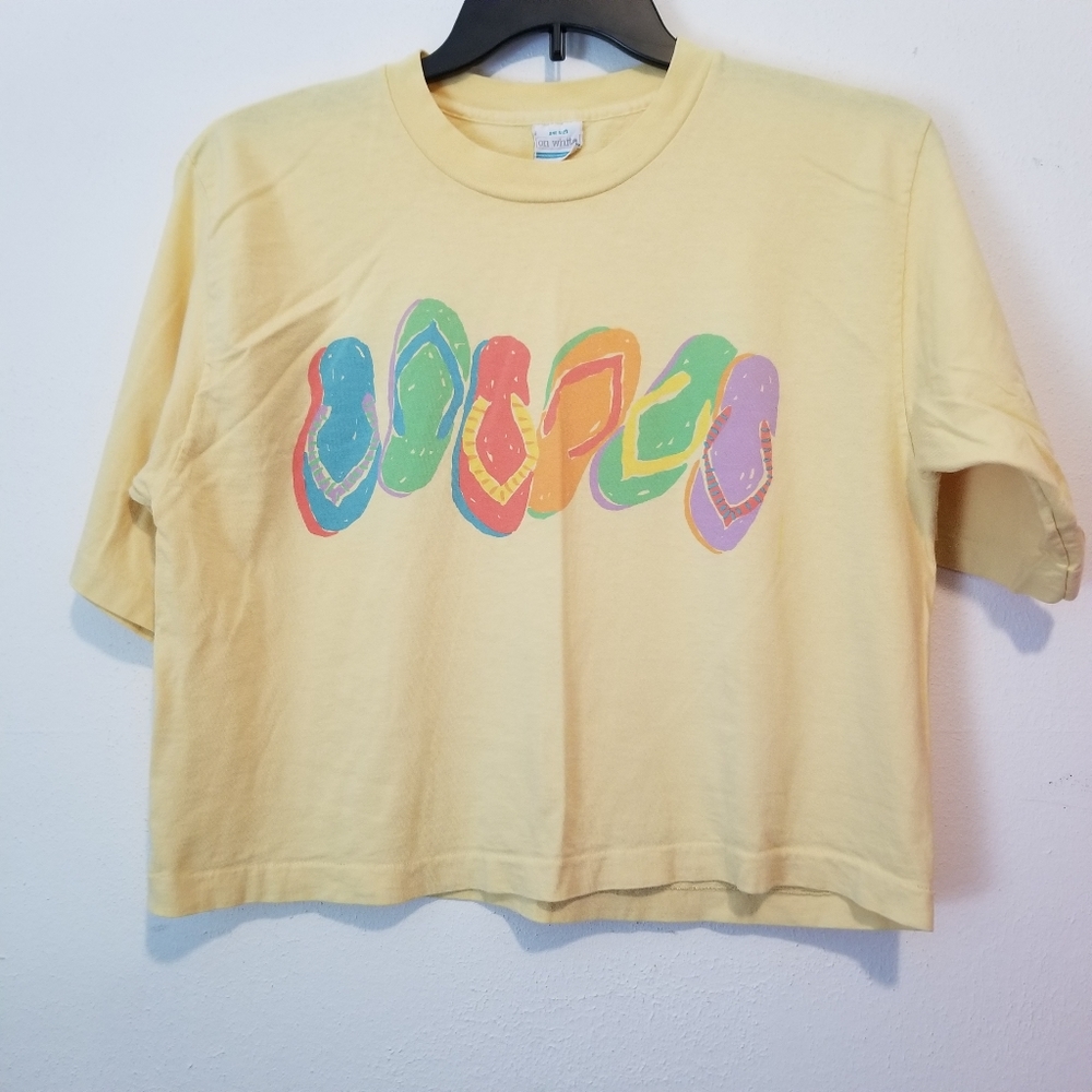 VTG pale yellow flip flop graphic crop t-shirt single stitch